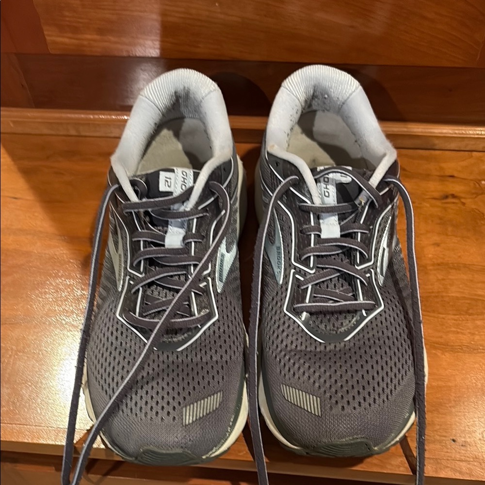 Brooks Gray ghost athletic shoes